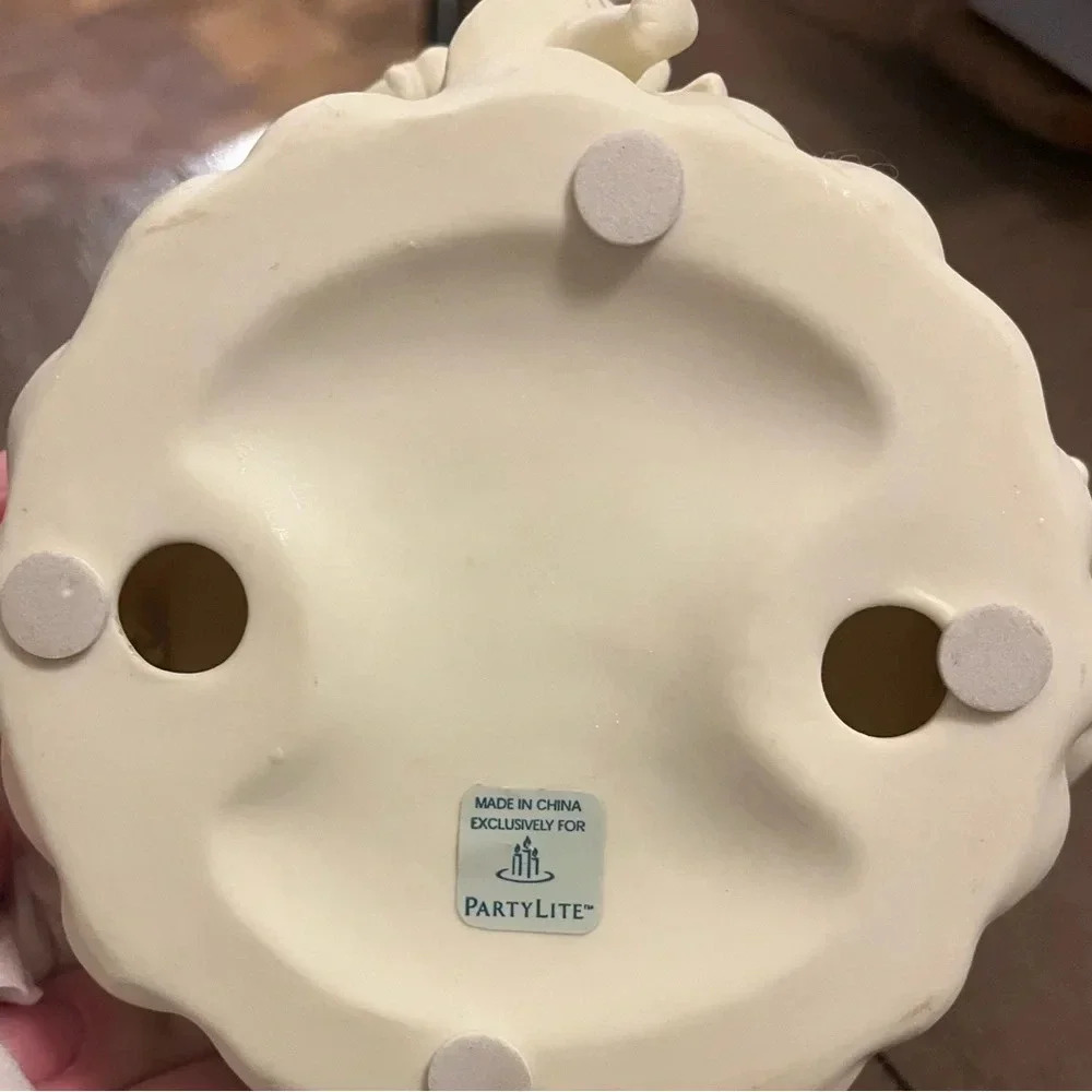 Partylite Pillar Candle Holder White Porcelain‎ Bisque Circle of Angels (P7446) - Picture 4 of 4